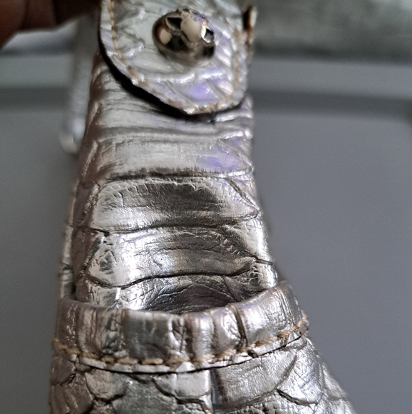 Kathy Van Zeeland - Picture 2 of 5